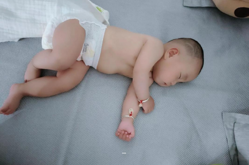 大竹孕妇肚脐周围发青